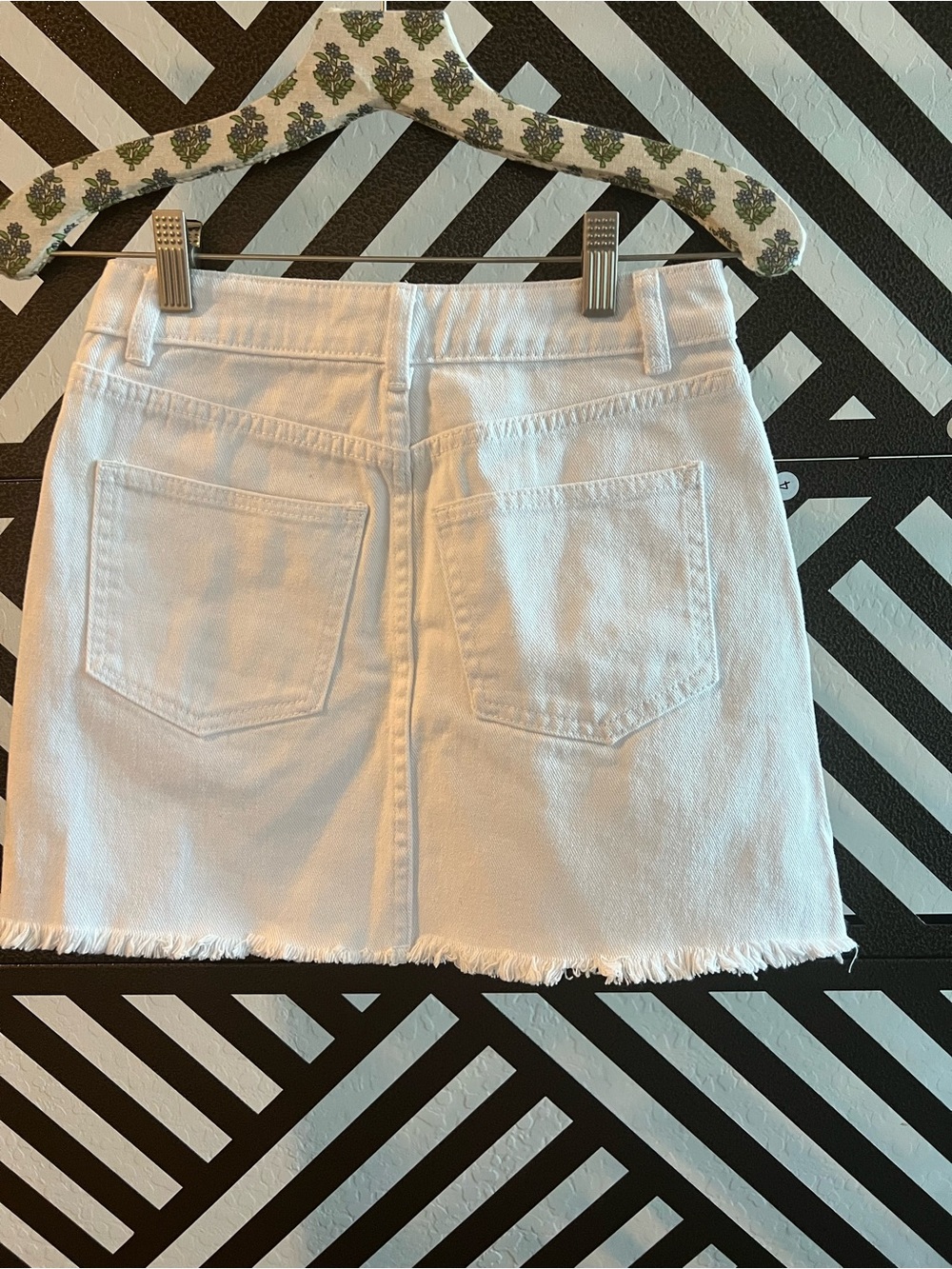 Steve Madden White Embellished Denim Mini Skirt - Picture 2 of 3